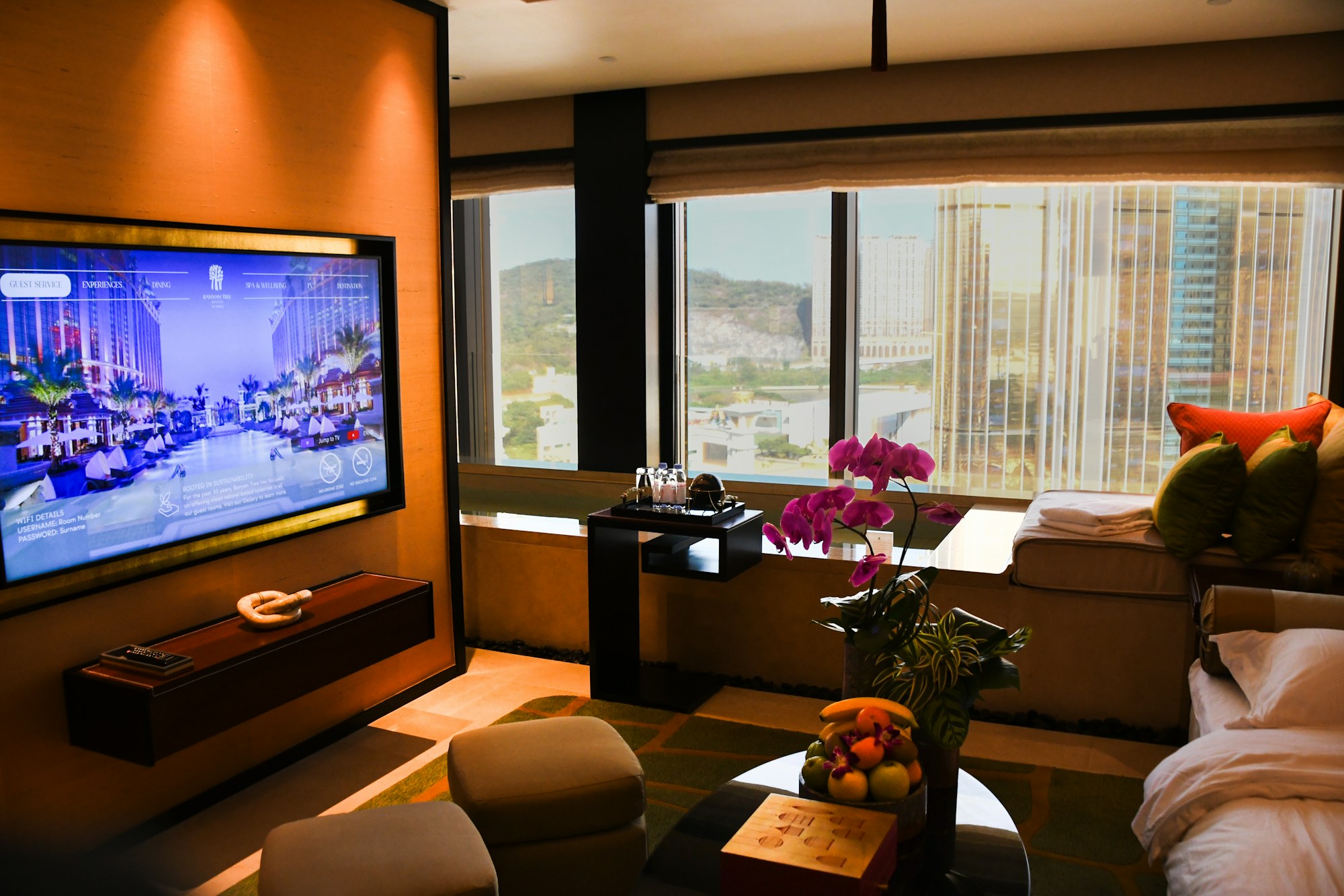 The Reserve - The Leading Hotels of the World - Savoy Signature — Suite elegante com vista para o mar