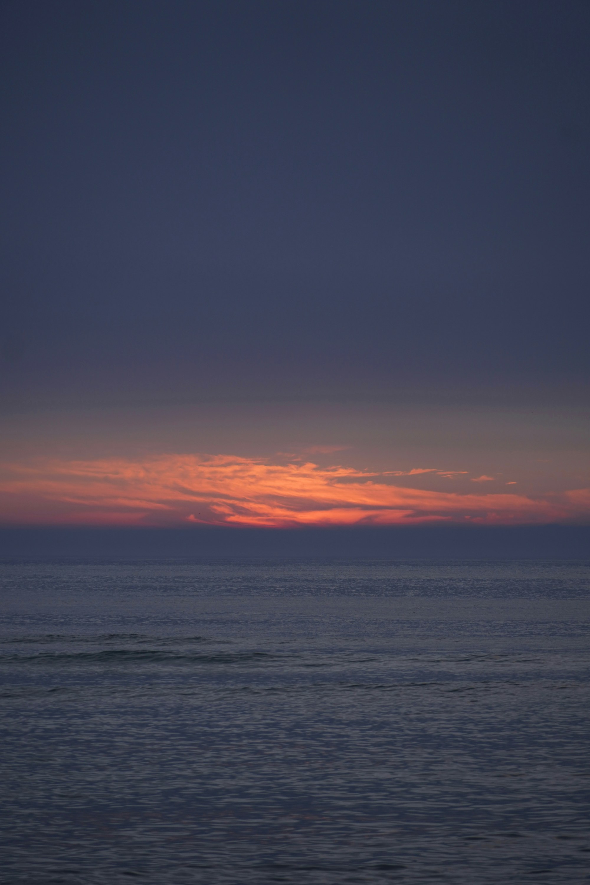 Baía Madeira Hotel — Pôr do sol sobre o oceano Atlântico