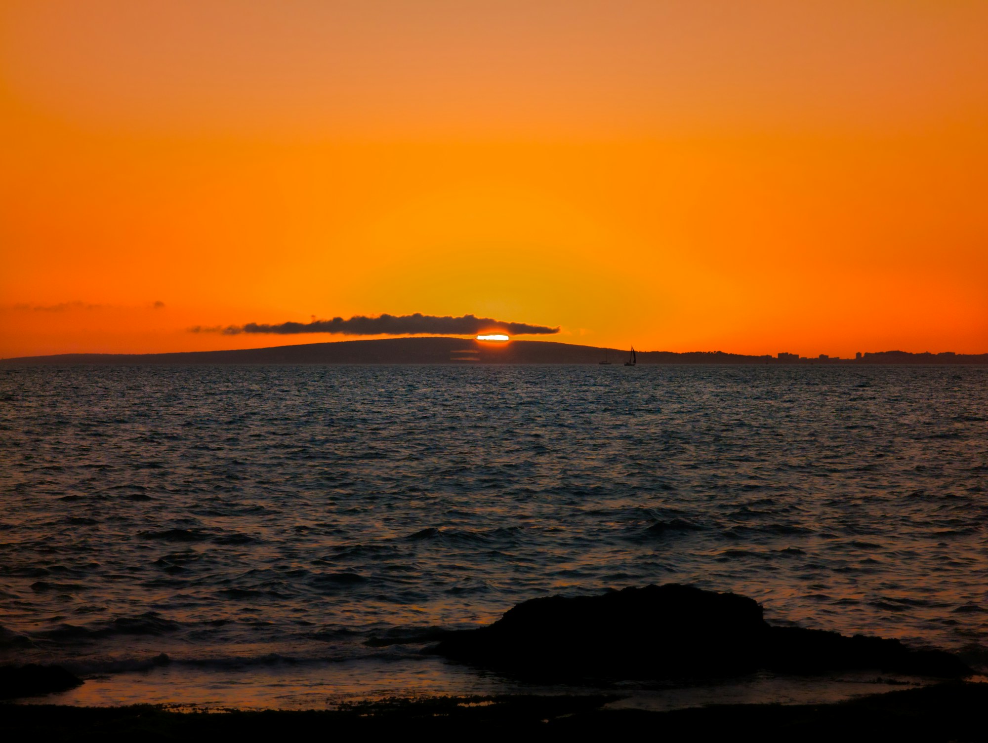 Residencial Calhau — Pôr do sol sobre o oceano Atlântico