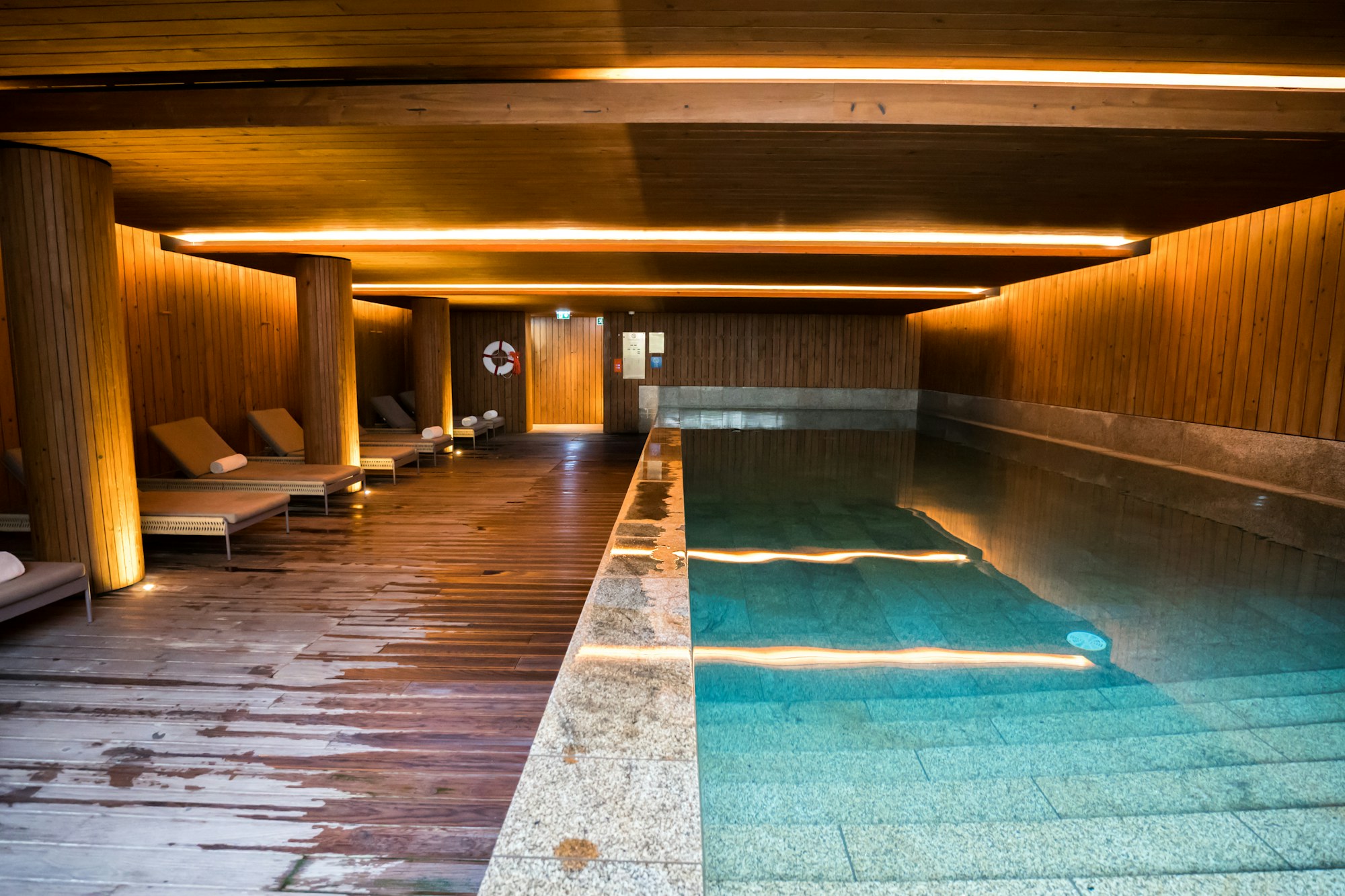 Aparthotel Imperatriz — Piscina interior de spa e bem-estar
