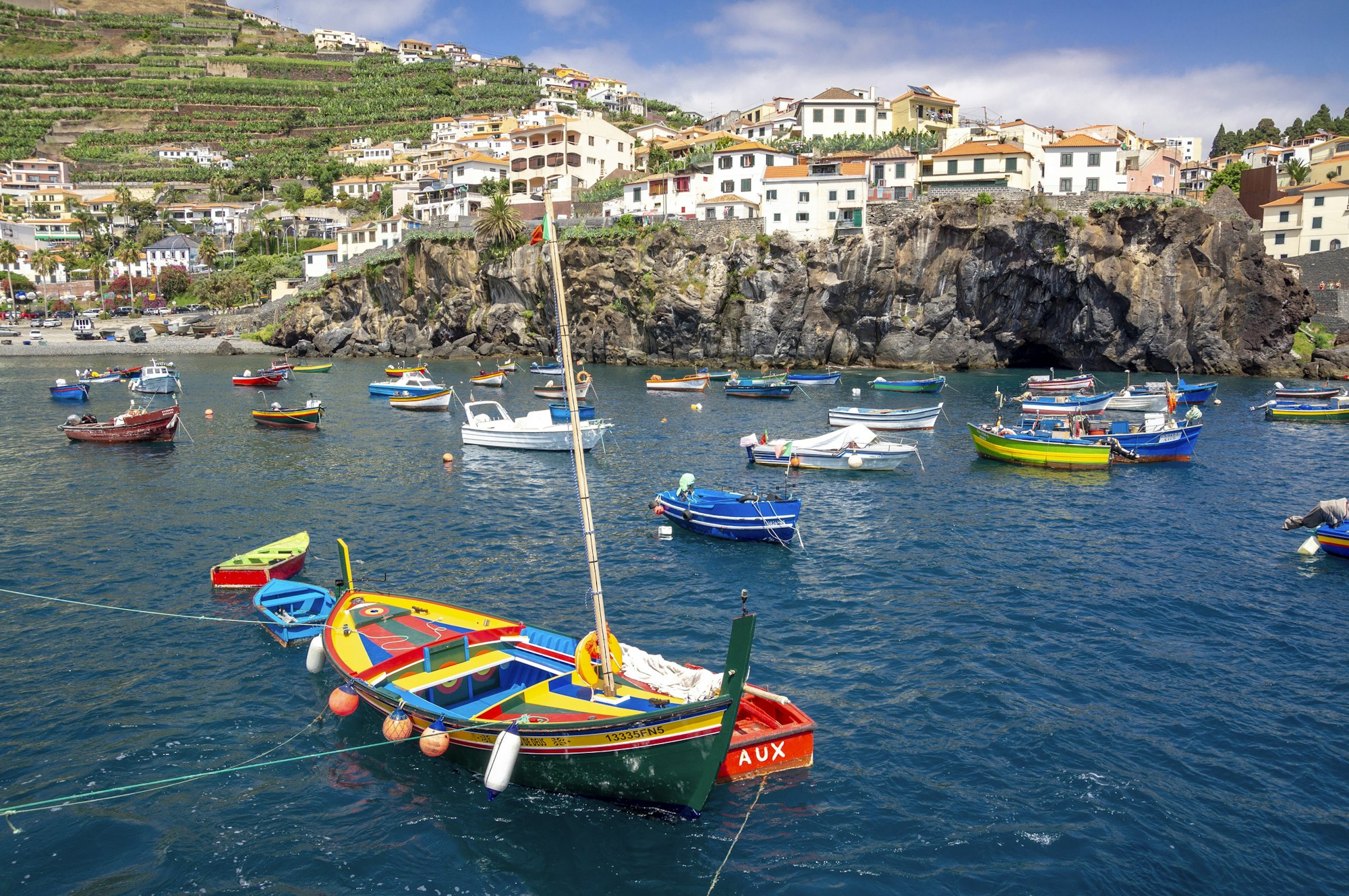 Quinta Vale Vitis — Aldeia entre encostas verdes junto ao mar